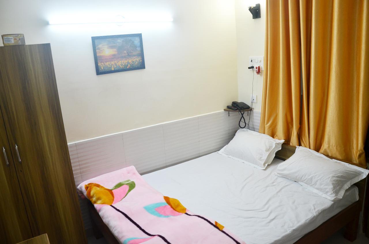 Shiv Shakti Guest House 大诺伊达 外观 照片